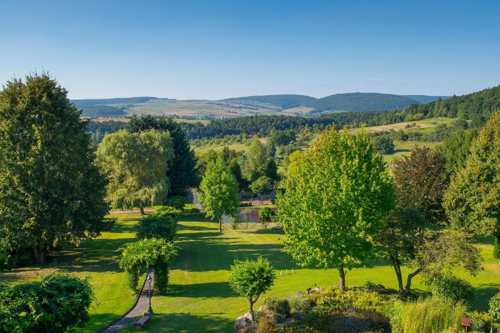 Hotel Schmitt Garni Monchberg  ภายนอก รูปภาพ